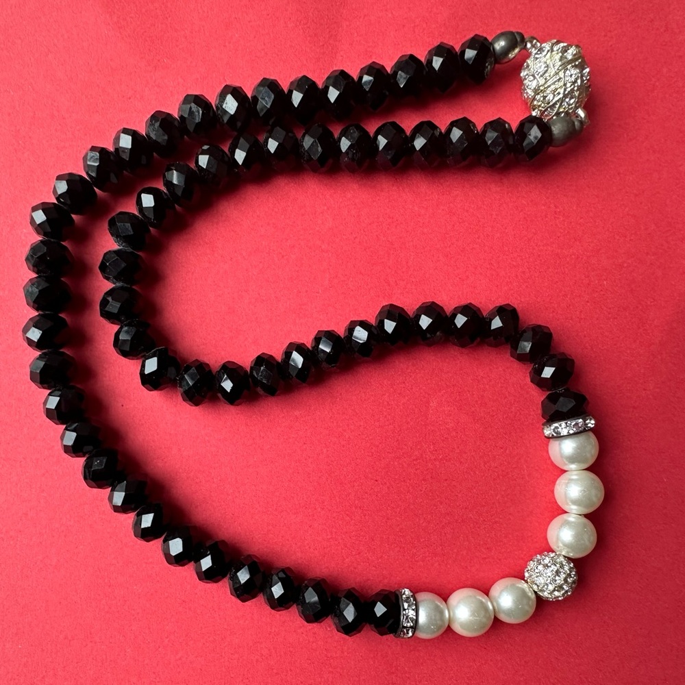 Classic Black and White Beaded Necklace with Silver Accents